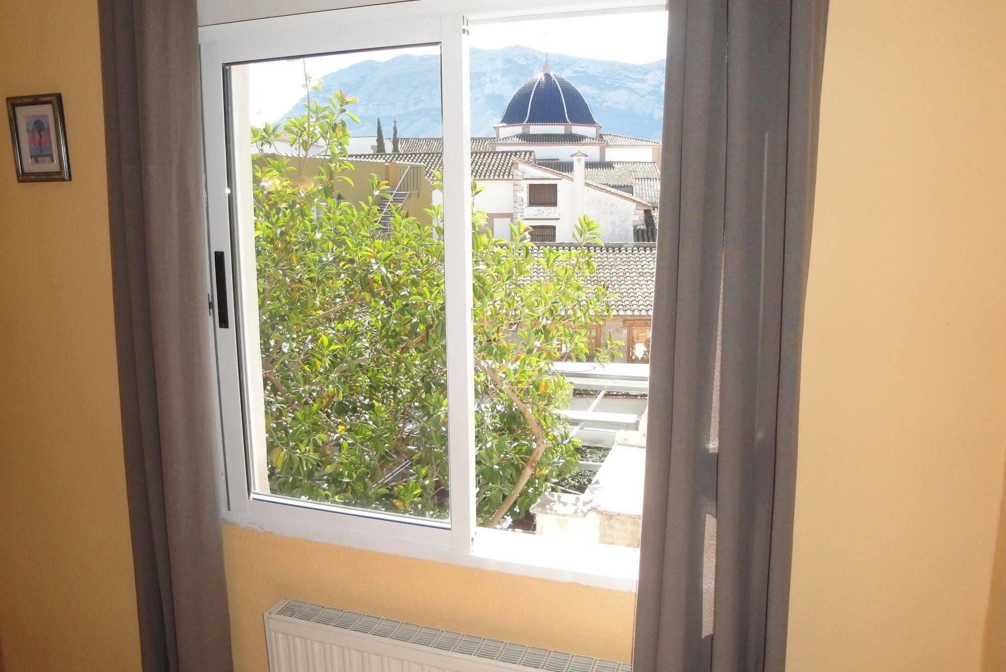 Hostal Cristina Denia Luaran gambar